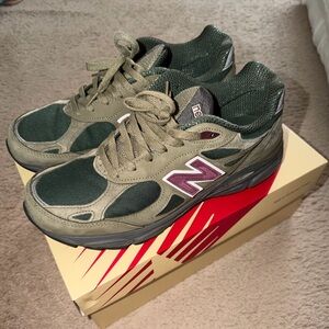 New Balance 990v3